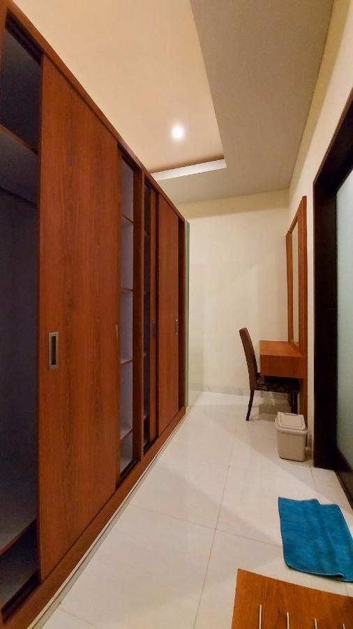Hotel The New Moon Seminyak Extérieur photo